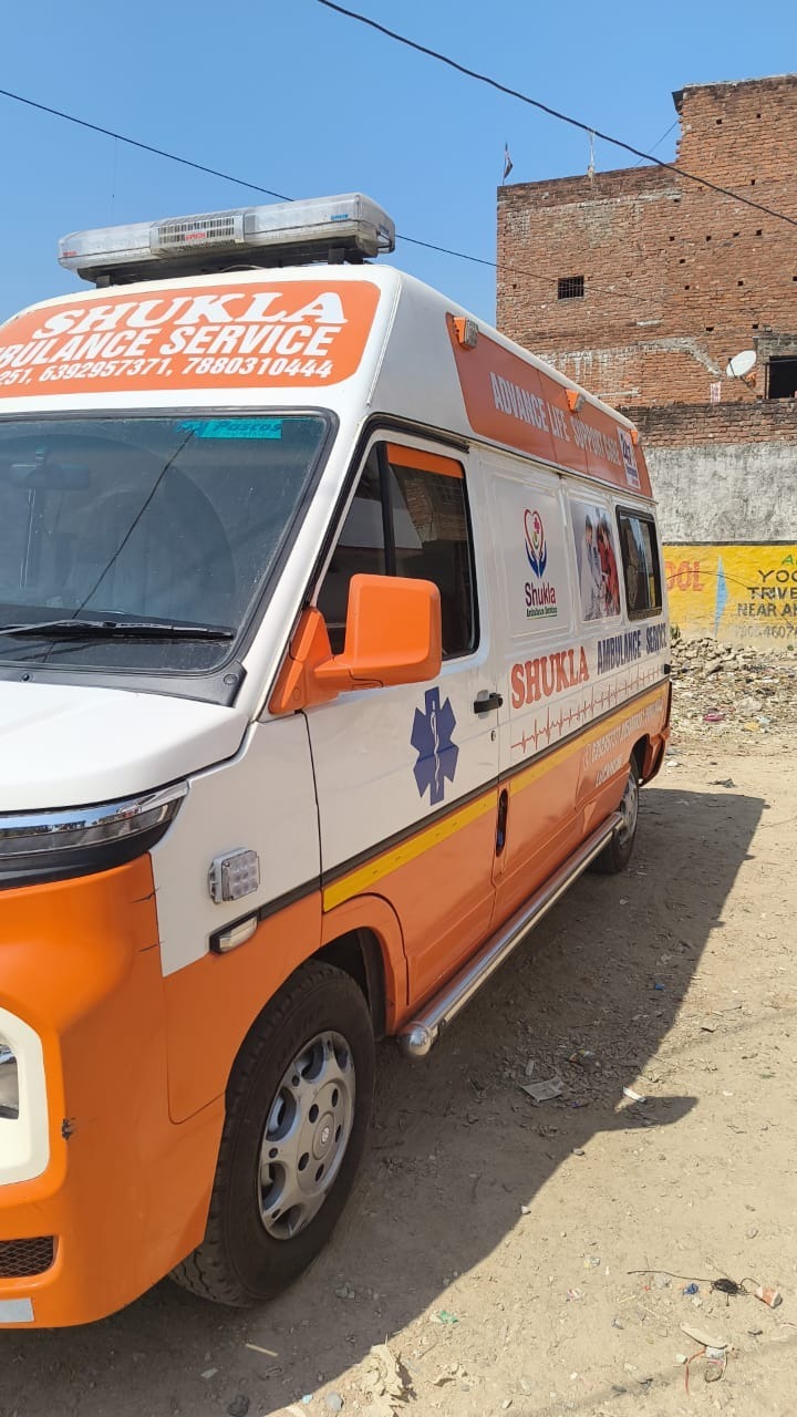 Ventilator Ambulance Service in Lucknow